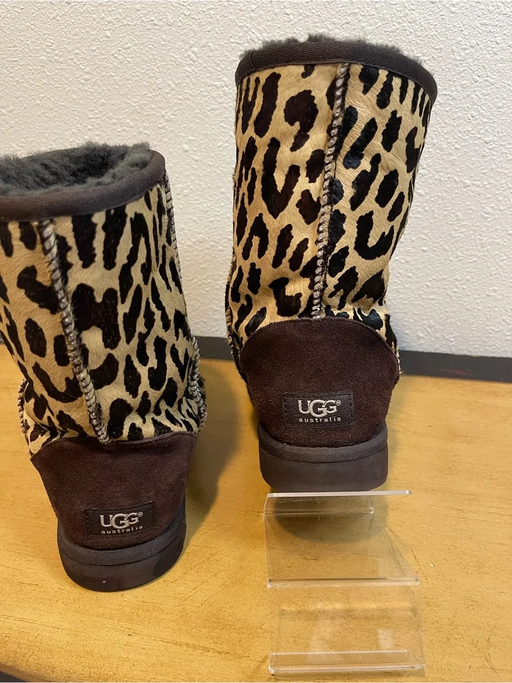 UGG Australia Classic Short Exotic Leopard Calf Hair Boots Size 9 | 1002790